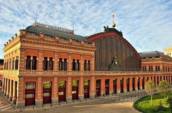 donde Aparcar cerca de Atocha gratis