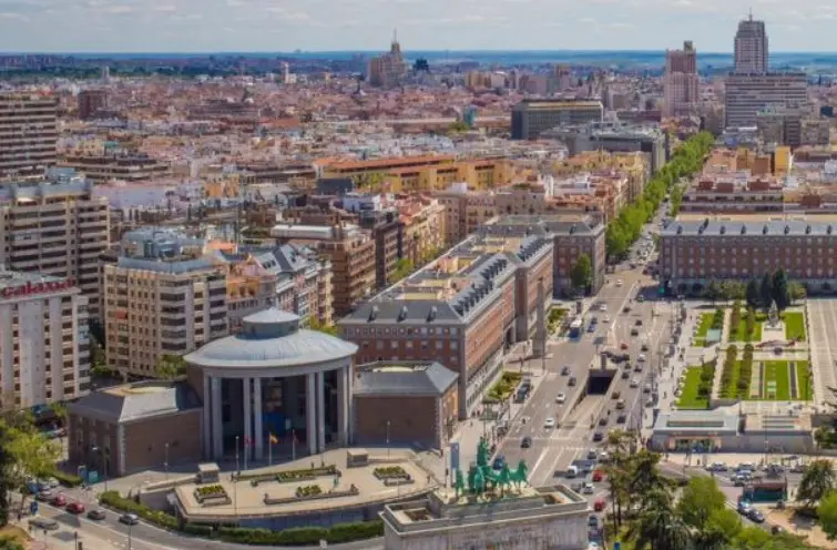 aparcar en moncloa gratis